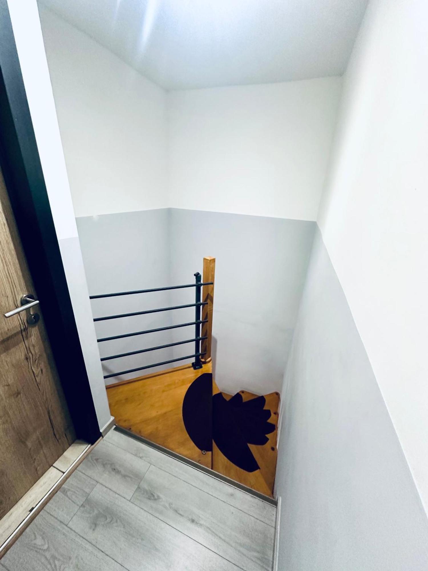Chambre Et Sdd Privees Dans Une Maison Partagee Avec Des Residents مونس المظهر الخارجي الصورة