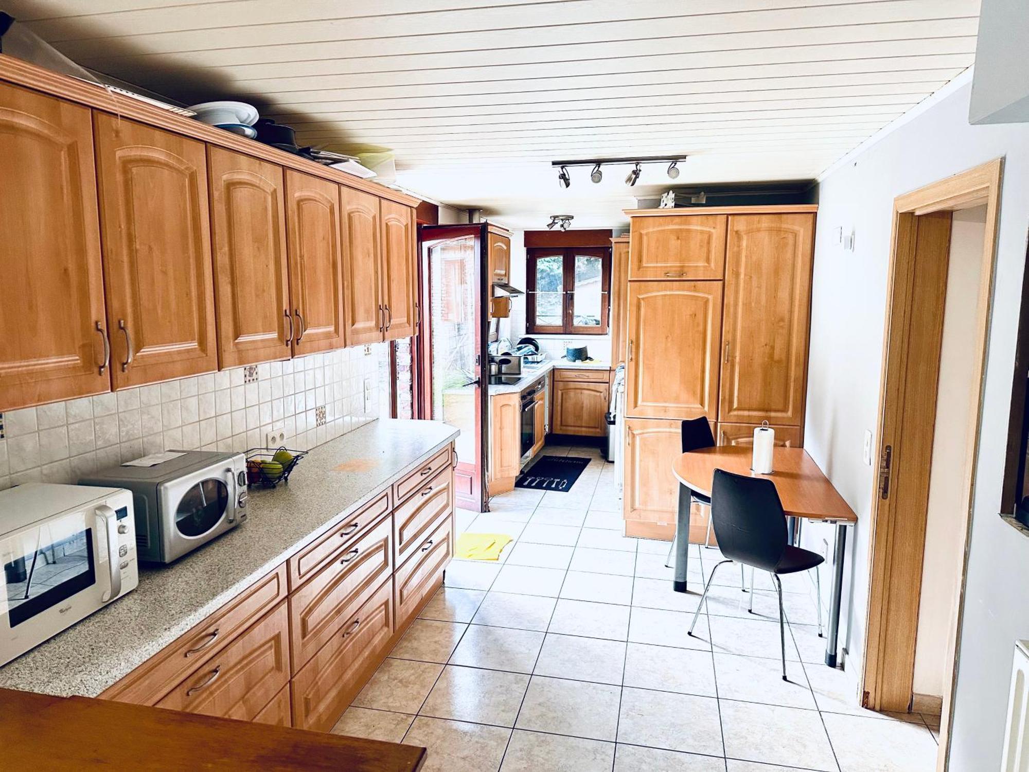 Chambre Et Sdd Privees Dans Une Maison Partagee Avec Des Residents مونس المظهر الخارجي الصورة