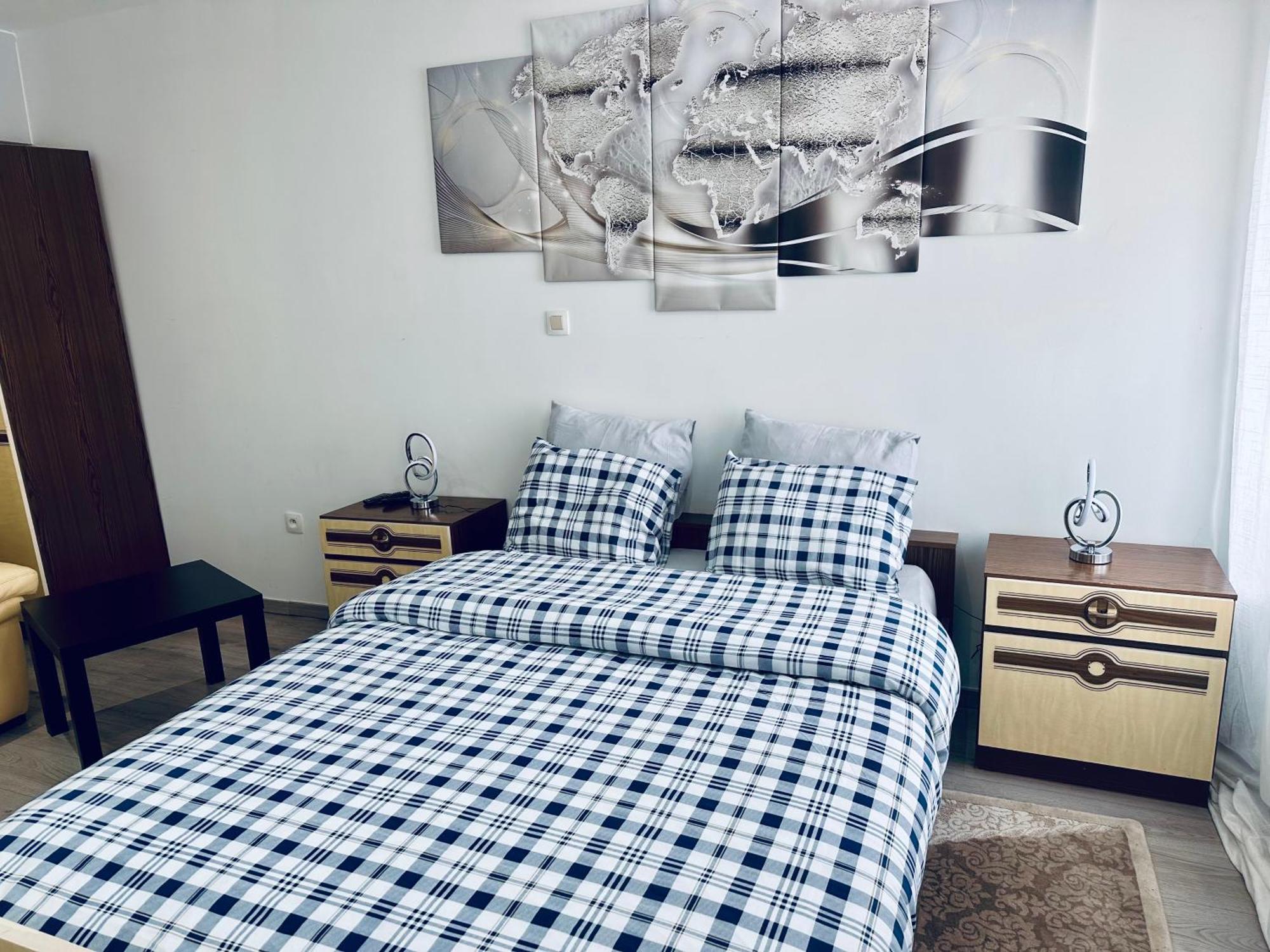 Chambre Et Sdd Privees Dans Une Maison Partagee Avec Des Residents مونس المظهر الخارجي الصورة